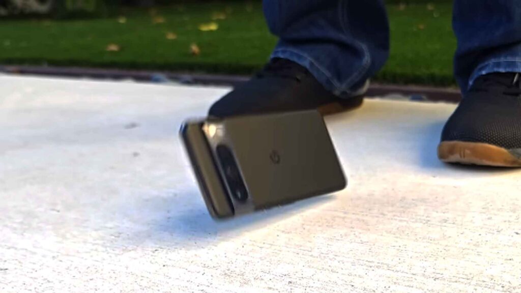 google pixel 8 pro drop test durability scratch